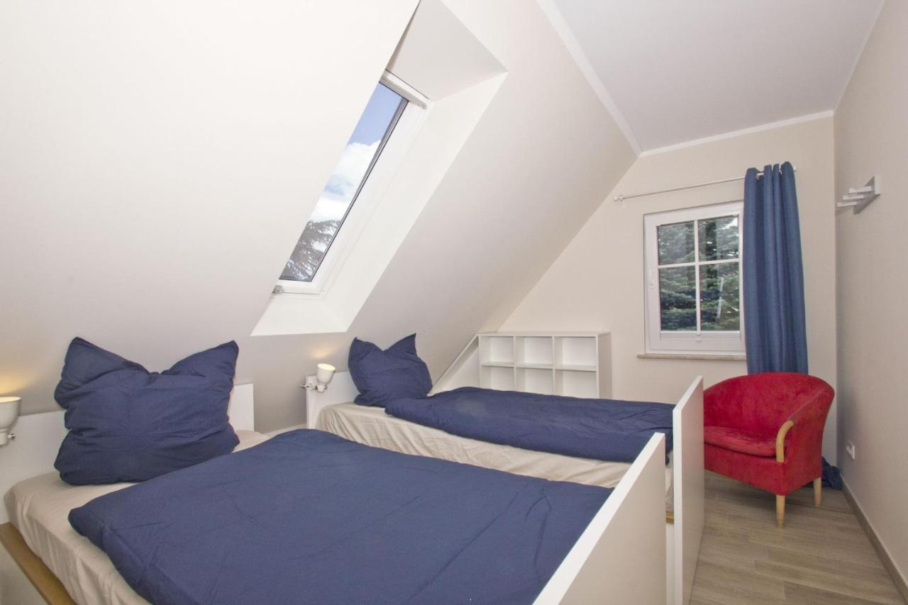 Ferienhaus Auszeit Fewo 03 - Dachterrasse, Ruhige Lage Middelhagen Exterior foto